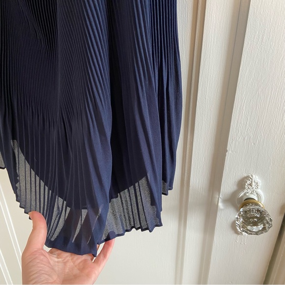 Ted Baker Franeis Off the Shoulder pleated dress - Picture 4 of 7